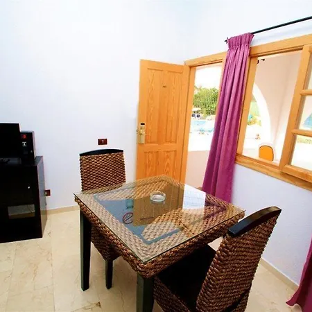 Rebecca Park ホテル