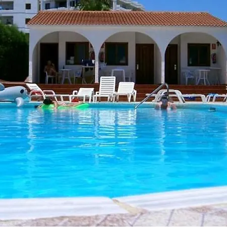 Rebecca Park מלון