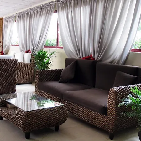 מלון Rebecca Park פלאייה דל אינגלז